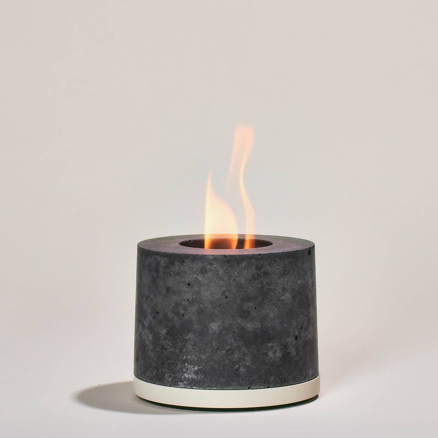 Round FLÎKR Fire® Bundle almond with lid