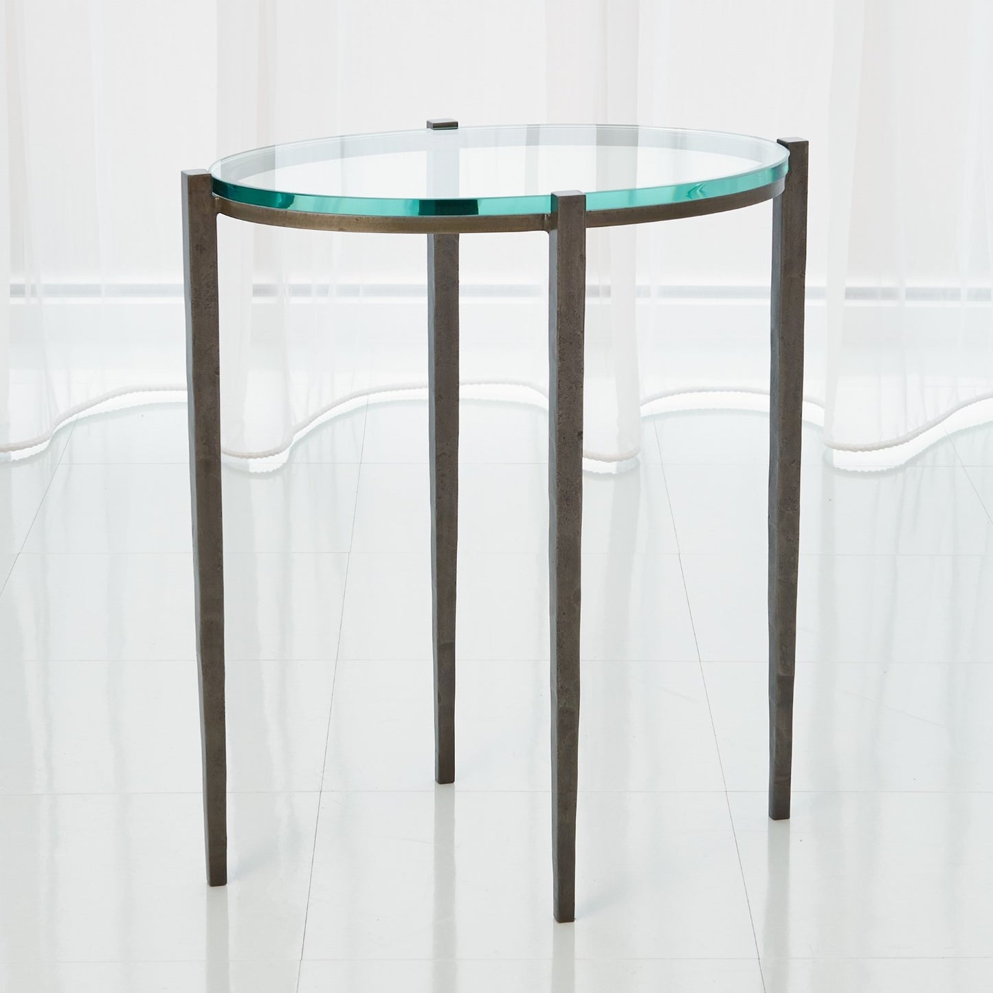 PETITE OVAL ACCENT TABLE-NATURAL IRON